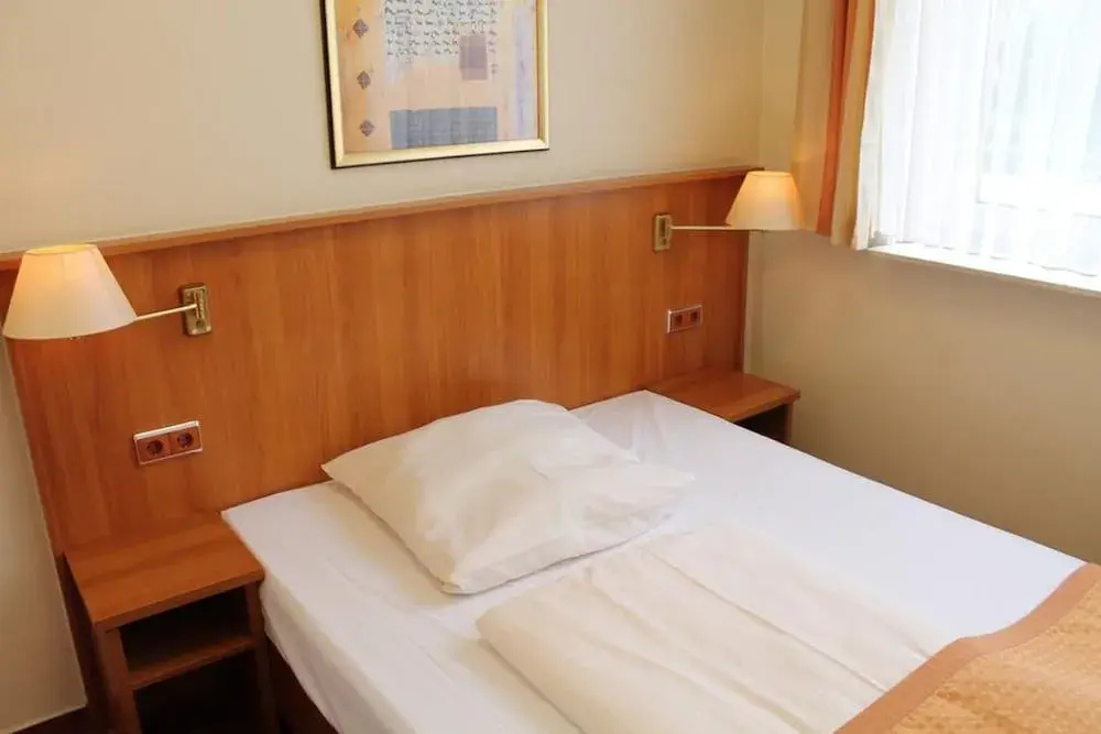 Traveller Hotel