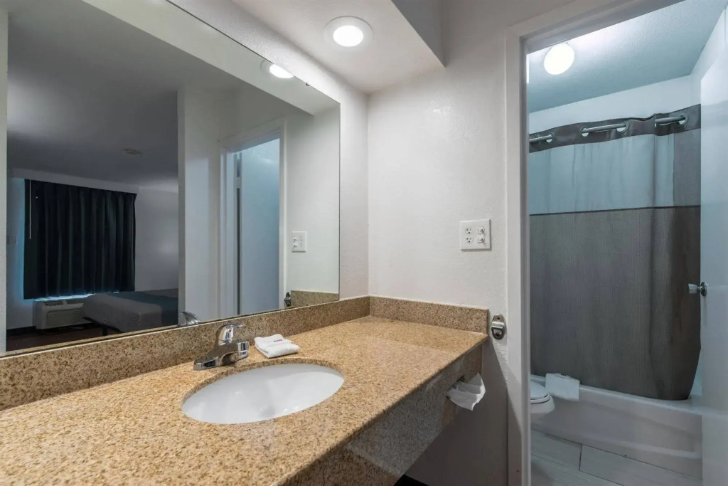 Americas Best Value Inn Hamilton
