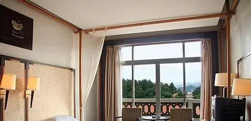 Guilin Merryland Resort Hotel - Guilin