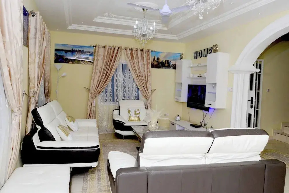 Janhas Senegambia Villa rental 3 with free wi-fi
