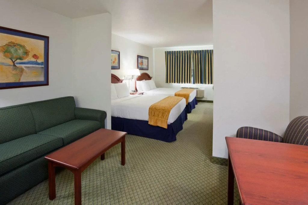 GrandStay Hotel & Suites Becker