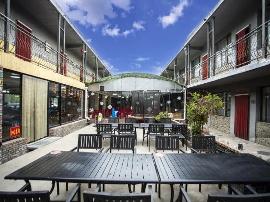 Lianchi Inn