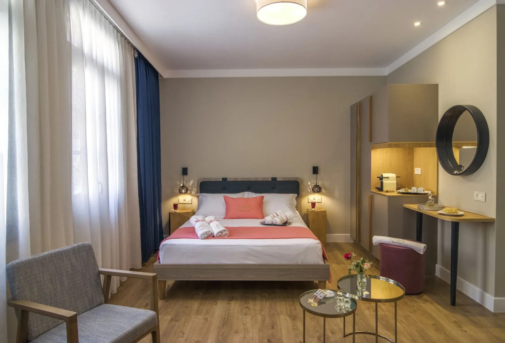 Viaggio Elegant Rooms