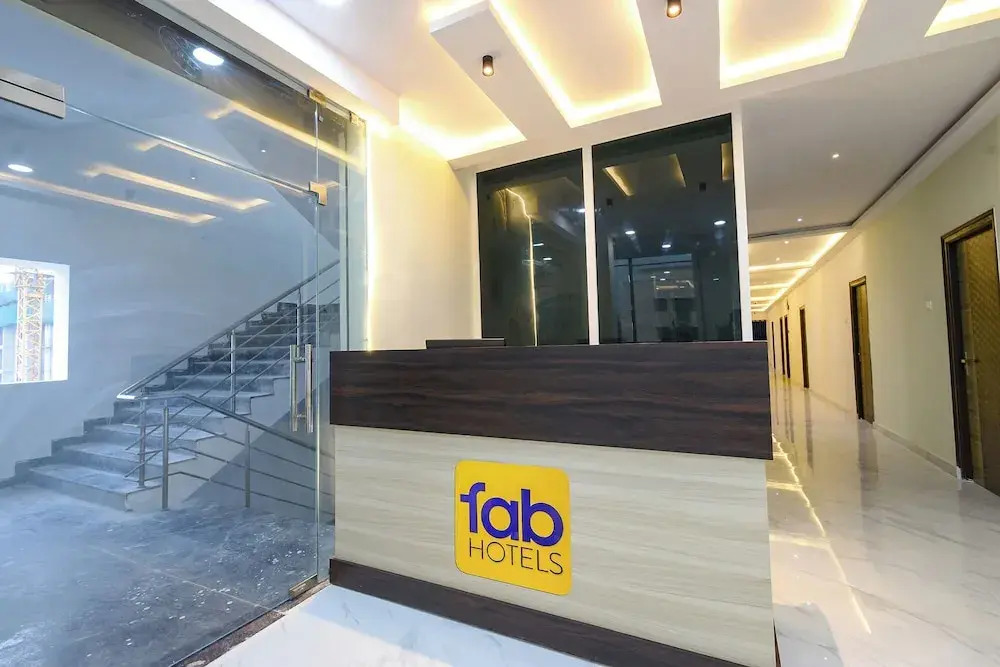 Fabhotel Rr Living Grand