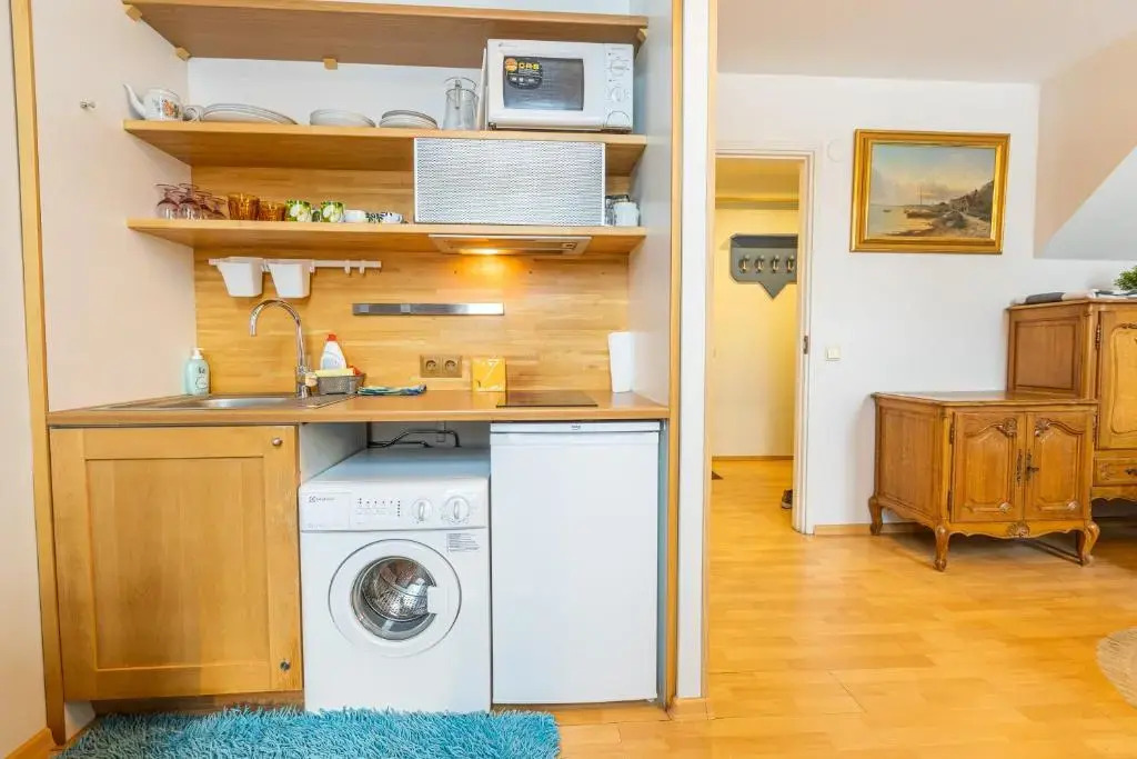 Daily Apartments - Split Level Apartment near Port
