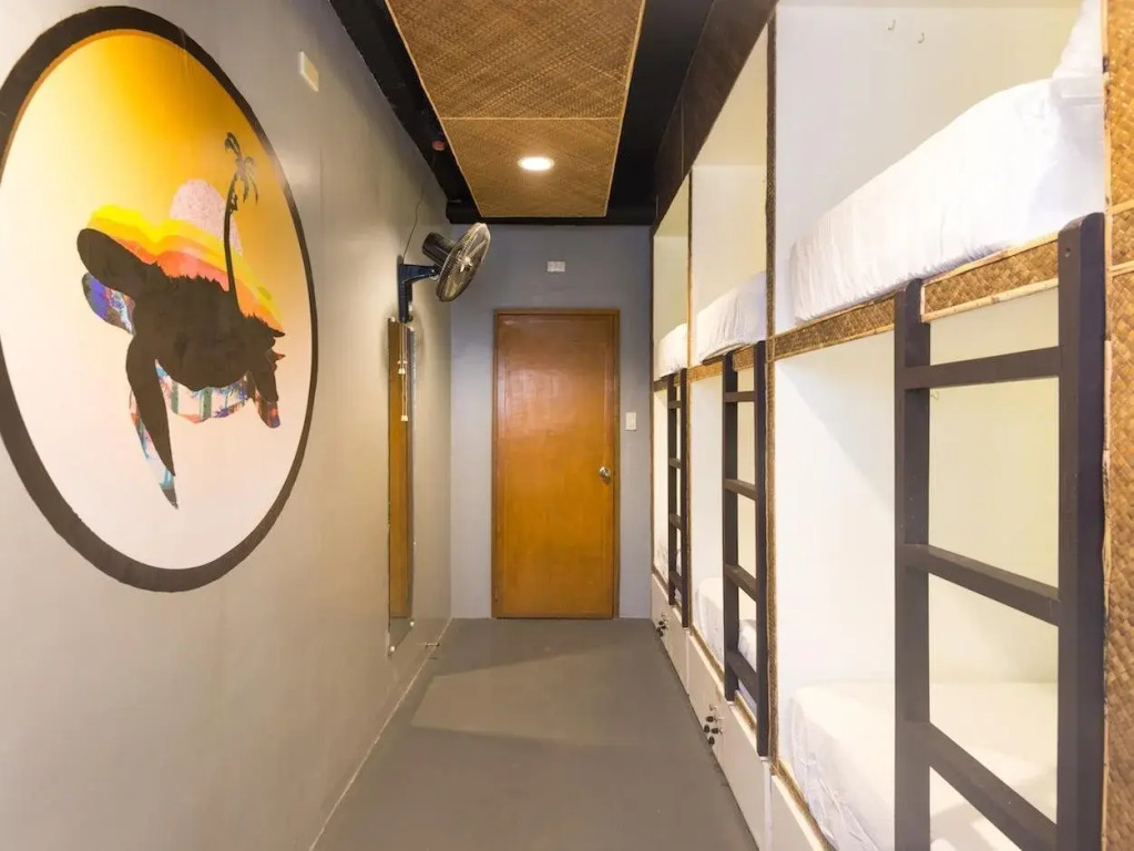 MNL Beach Hostel Boracay