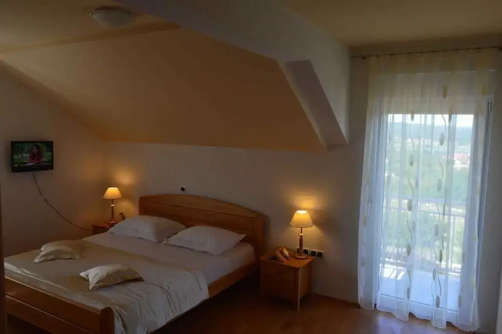 Grabovica Sobe-Blue Lake Luxury Rooms