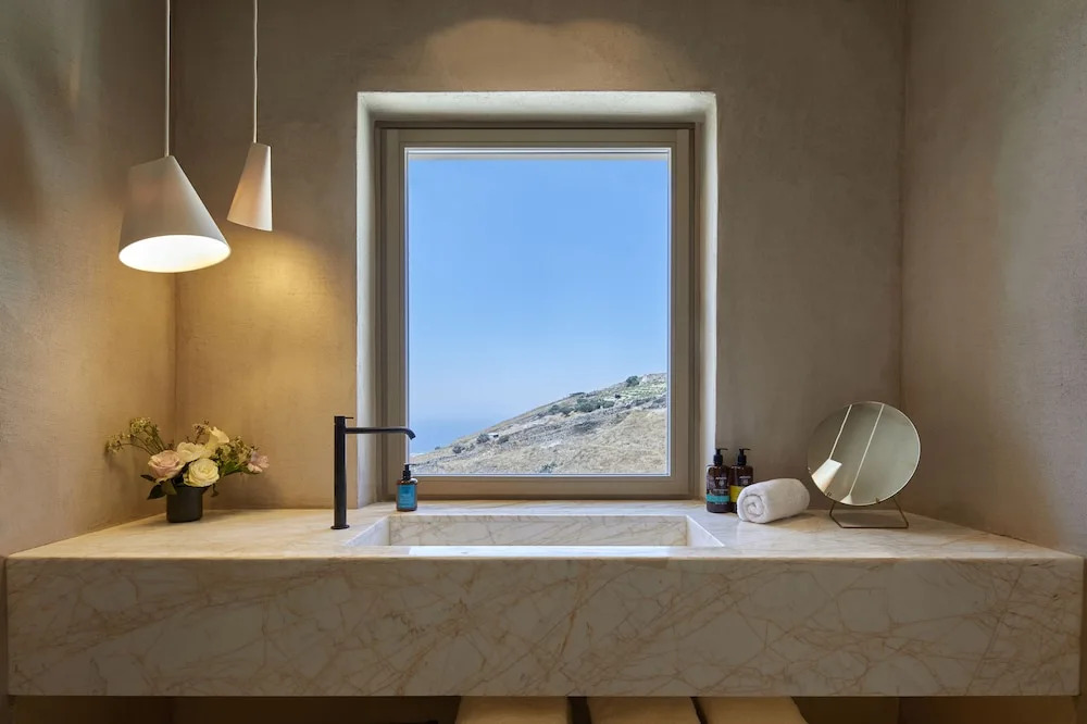 Santorini Sky, The Retreat
