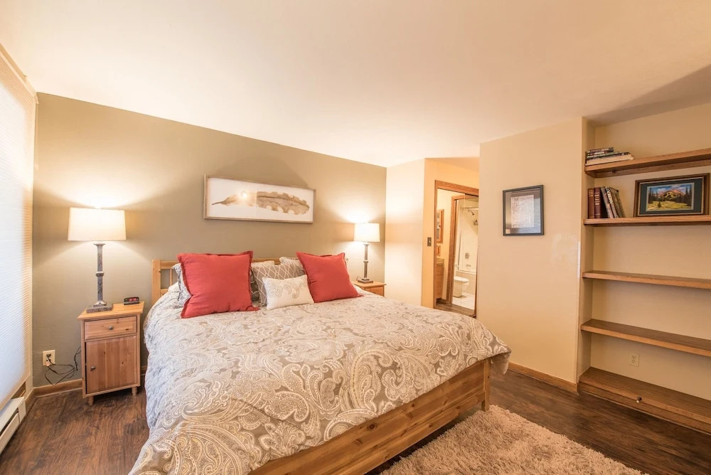 11 Snowmass Road #332 - 2 Br Condo