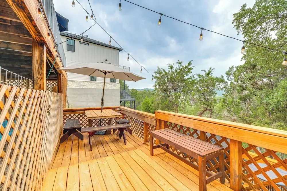 Beach & Pool Access at Lake Travis Family Getaway!