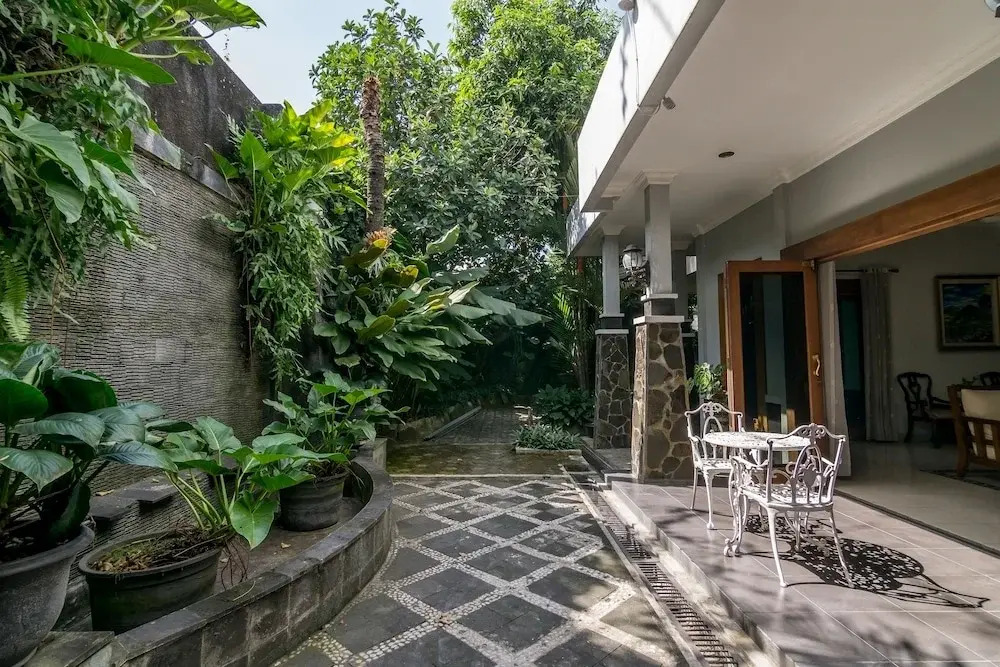 OYO 1059 Roemah Oma Guest House
