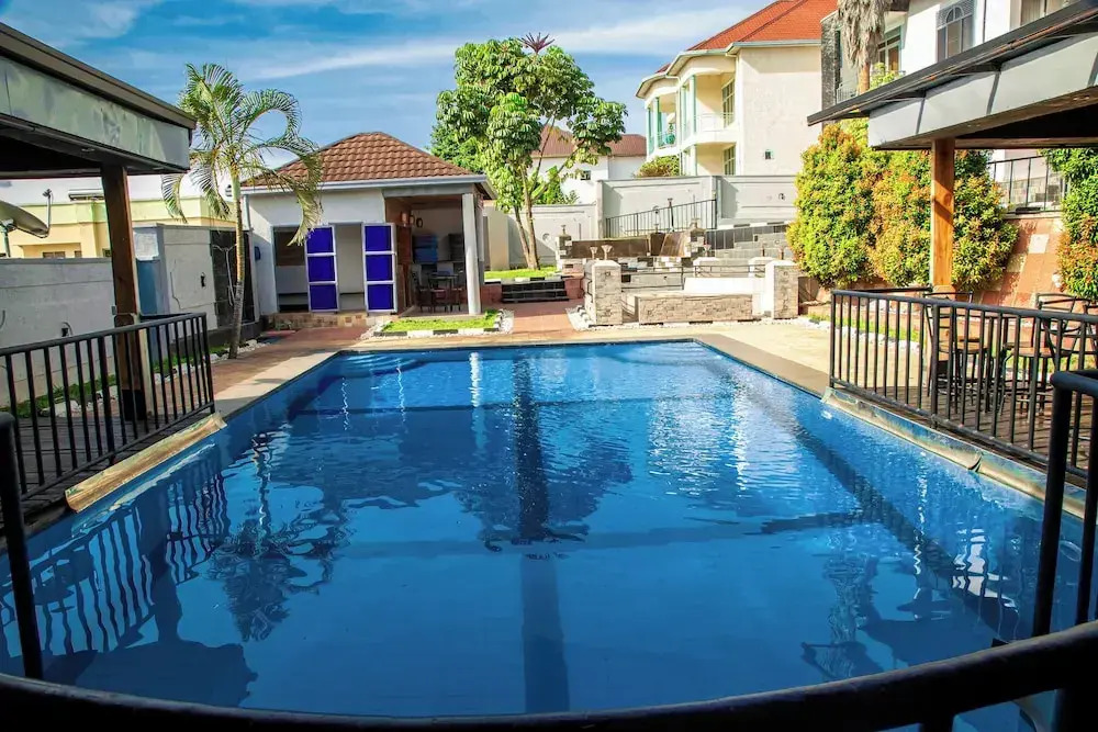 Netluna Villa Hotel & Tours