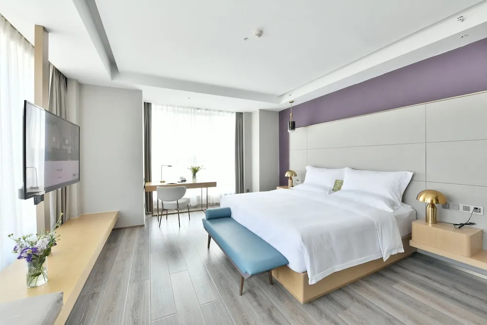 Mercure Yibin Port