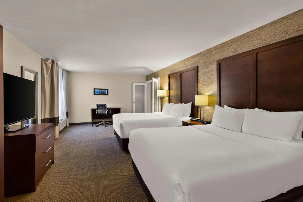 Comfort Inn & Suites Ludington near US-10