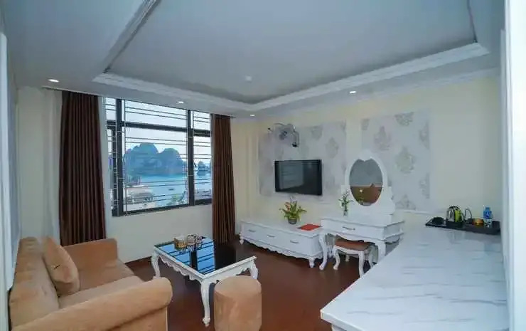 Osaka Ha Long Hotel