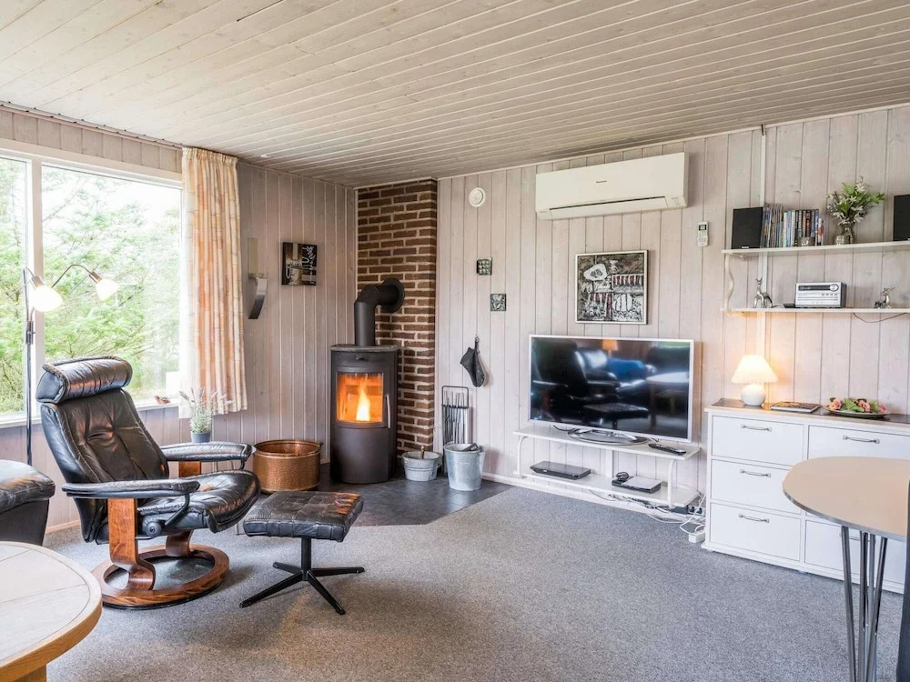 5 Person Holiday Home in Henne