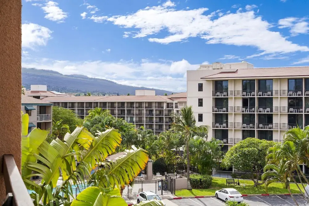Maui Vista 2-301 - Modern and Bright Renovation in Building 2, No Carpet, AC!