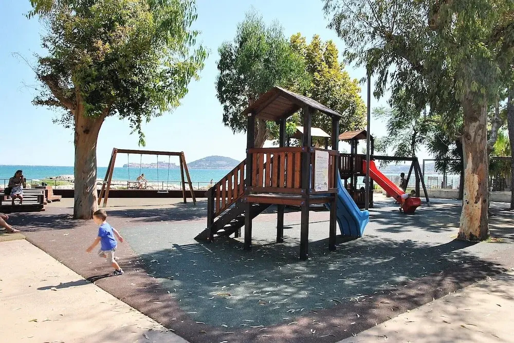 Air-conditioned Apartment With sea View Balcony in the Center of Formia