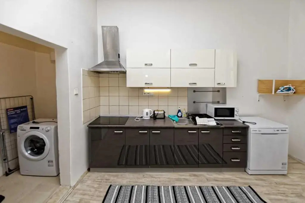 Peters Tower Apartments