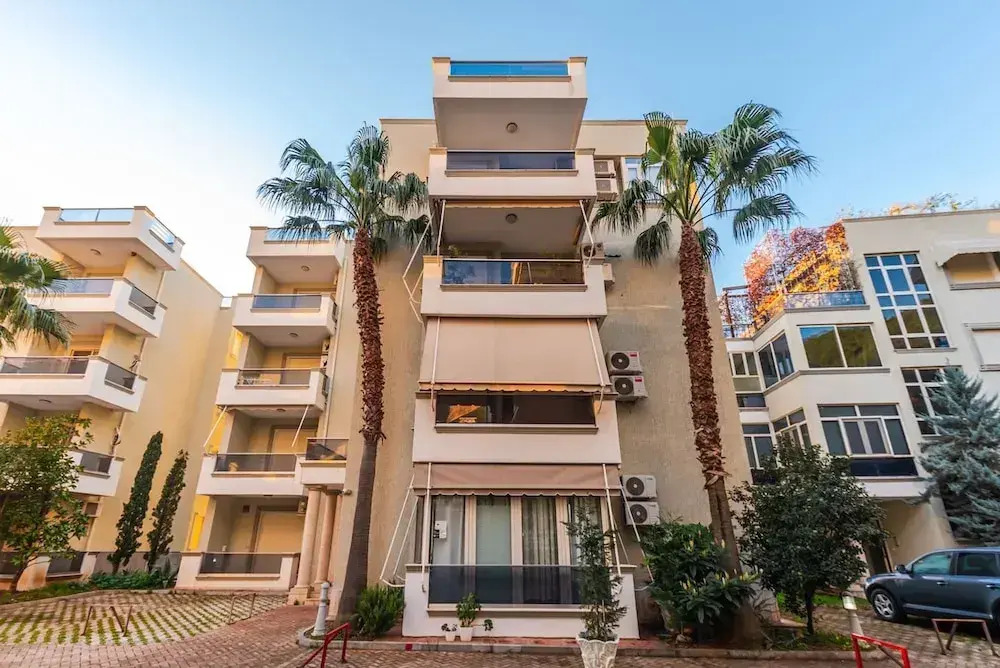 Stylish Apartment by the Beach Free Parking