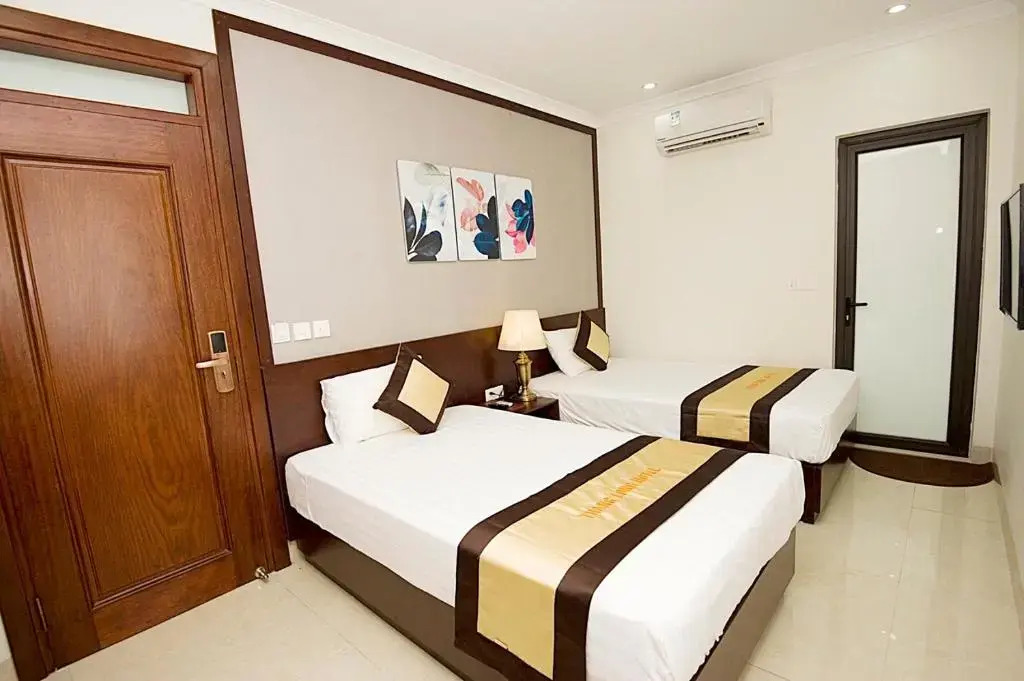 Thăng Long Hotel II