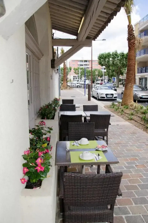 Brit Hotel Confort Le Revest Sainte-Maxime