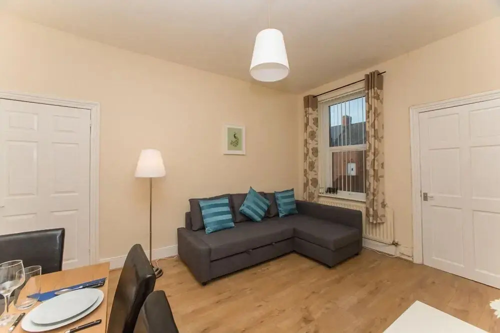 Lovely and Comfortable 3 Bed Flat, Tamworth