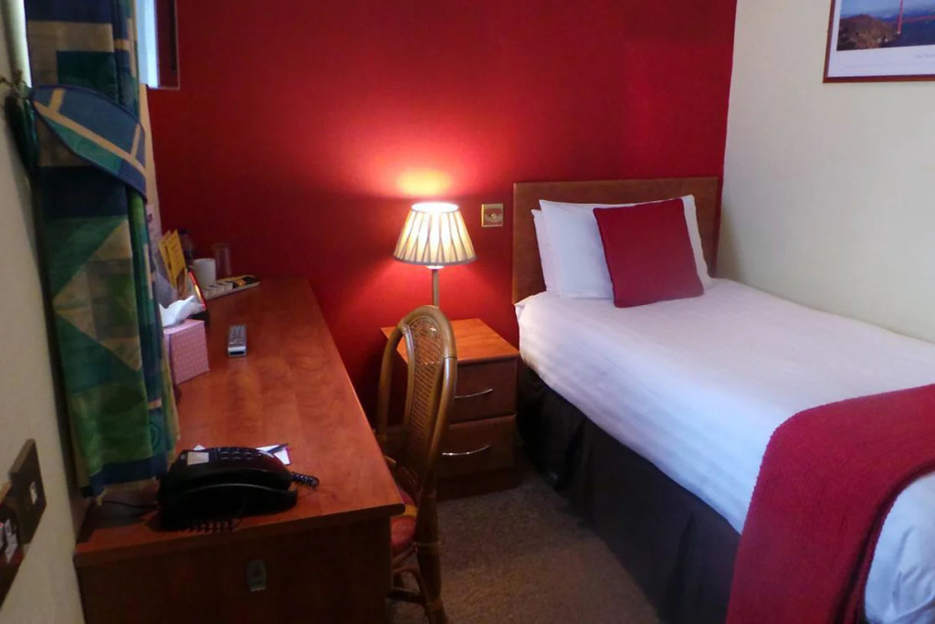 The Peacock Townhouse Hotel Kenilworth - Warwick