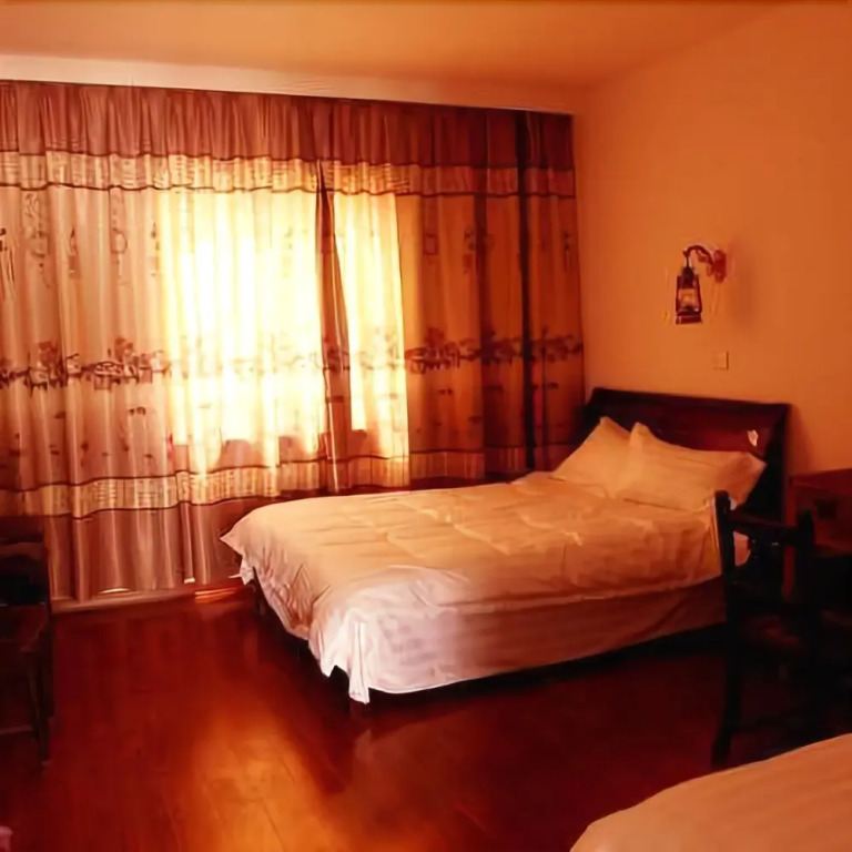 Luzhi Shuixiang Young Courtyard Homestay