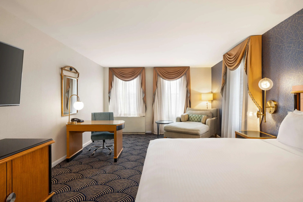 Inn at Great Neck, WorldHotels Crafted