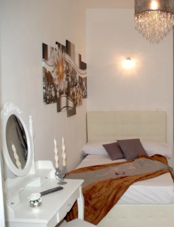 LUXOR ECO ROMA CASA E APPARTAMENTO PER VACANZE IN CENTRO Piazza Bologna, Colosseo, Piazza di Spagna, Vaticano, San Pietro, Sapienza, Fontana di Trevi, Piazza Navona, Trastevere, Tiburtina, Termini, Aeroporto
