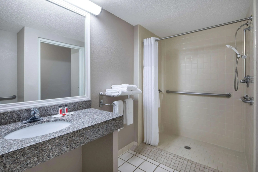 Baymont Inn and Suites Douglasville Atlanta
