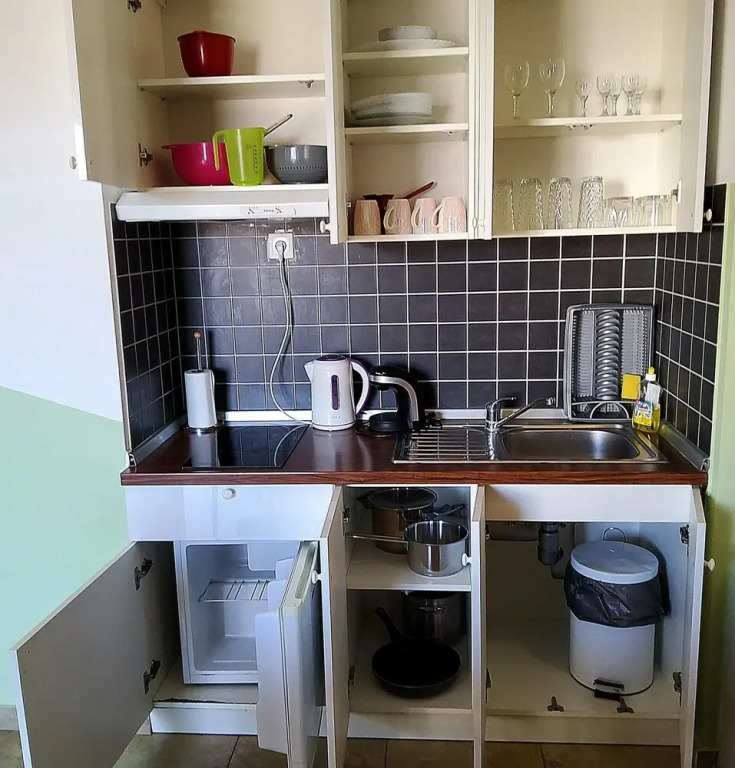 Apartment 5 Double Bed & Bidet Sleeps 2 Guests