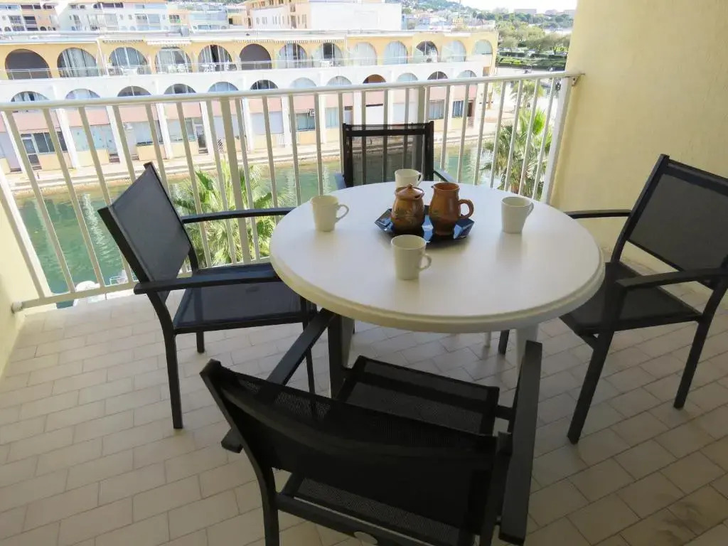 Appartement Sète, 2 pièces, 4 personnes - FR-1-472-123