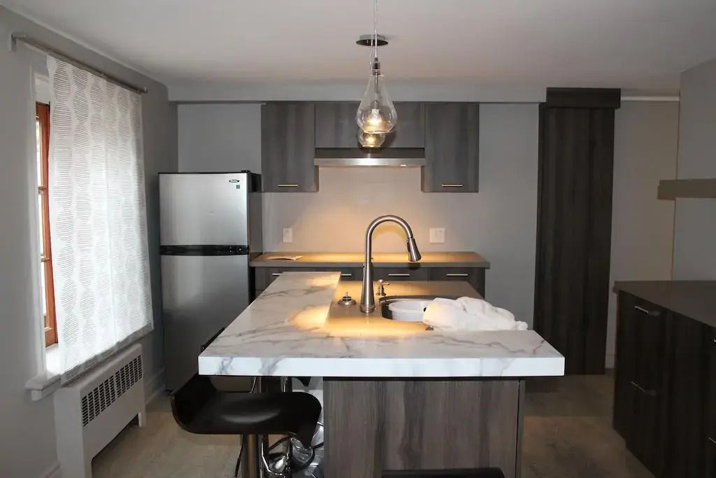 Magnifique appartement Vieux-Lévis rdc ou 2e