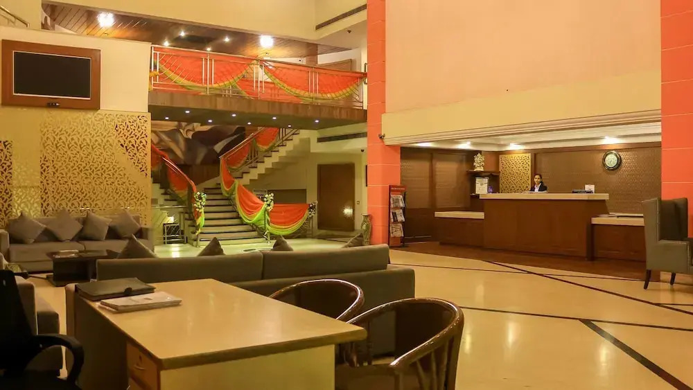 Dee Marks Airport Hotel & Resorts