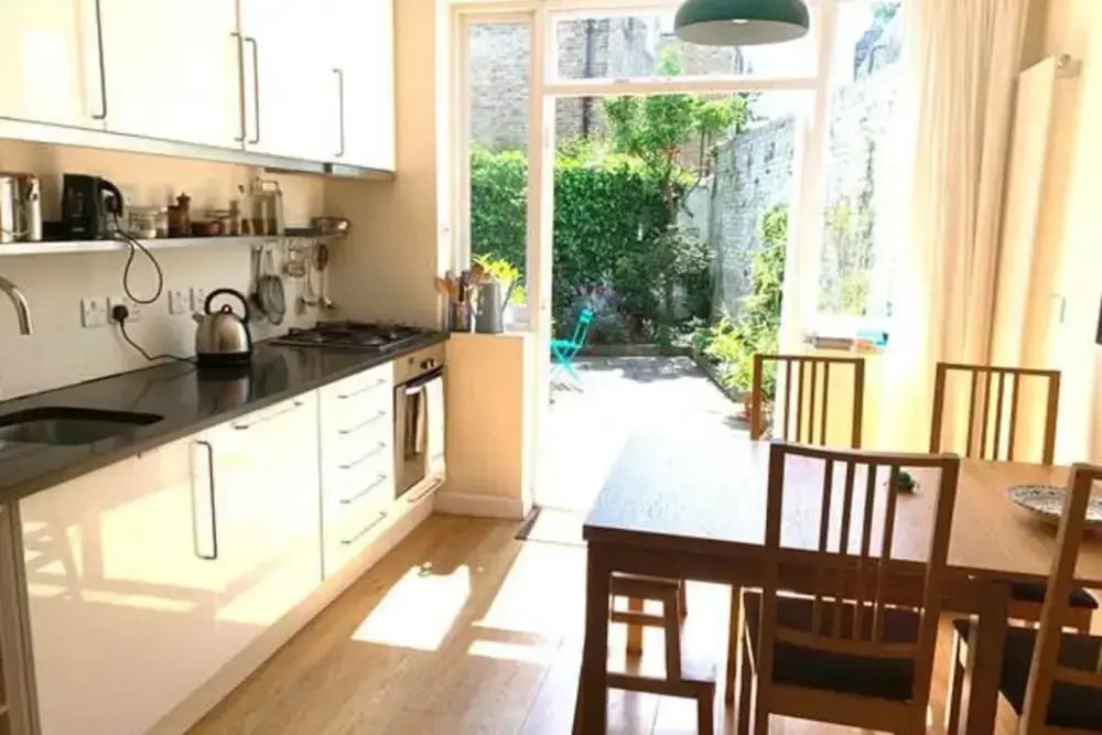 Lovely 1br 2 Bed Entire House W/Garden, 4 Guests