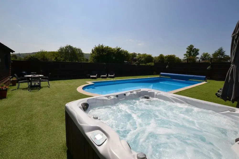 The Chiltern Lodges at Upper Farm Henton