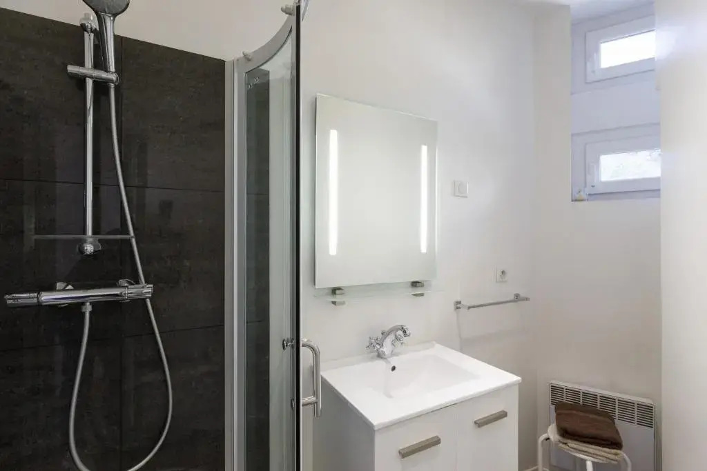 SuperCannes Center - Parking - Spacieux 70 Metres - Clim - Wifi
