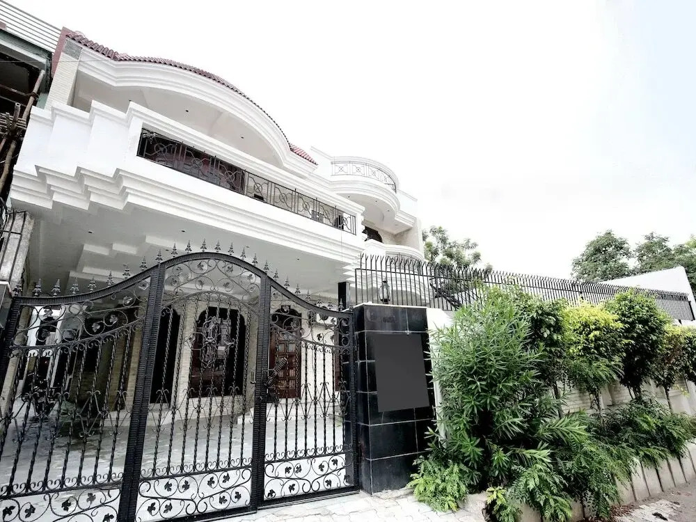 The Corner House By OYO Rooms