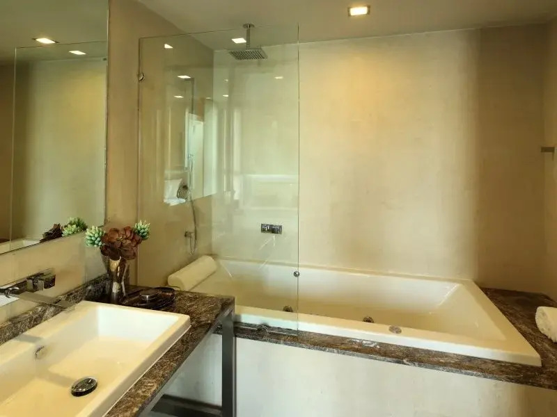 Quad Suites Silom