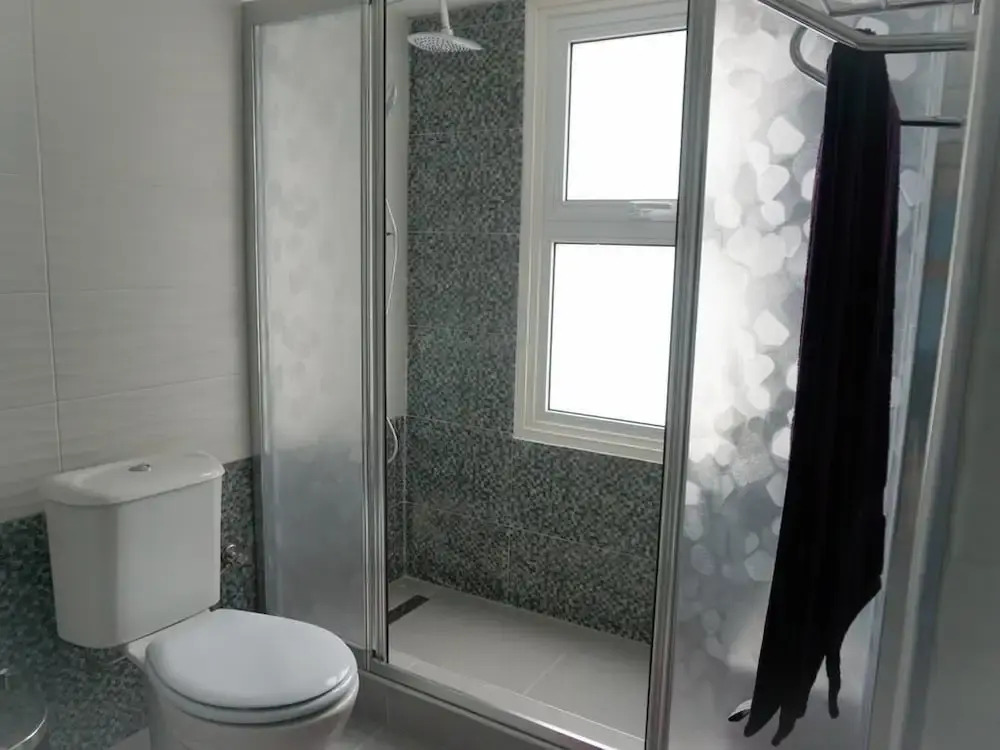 Sonia's Angel House- 300 Meters From the Beach, Newly Renovate Central Apartment