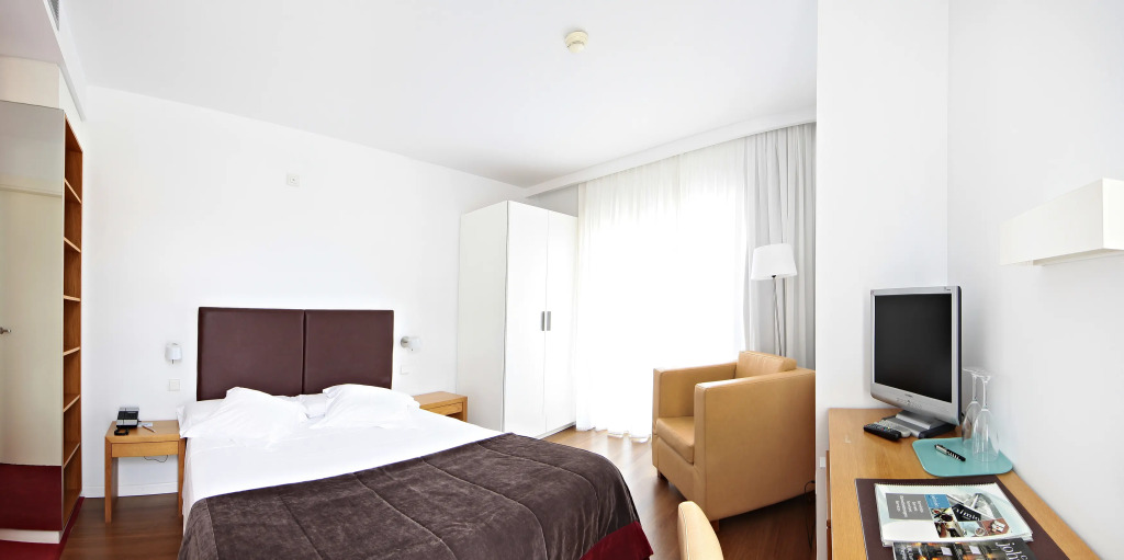 Aimia Hotel