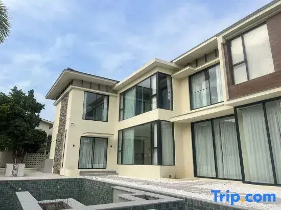 Xile Holiday Villa (Hailing Island Poly Yintan Branch)