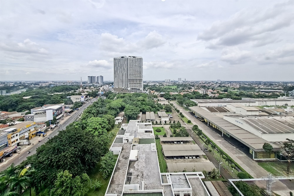 Stylish Blue And Strategic Studio At Apartment Collins Boulevard