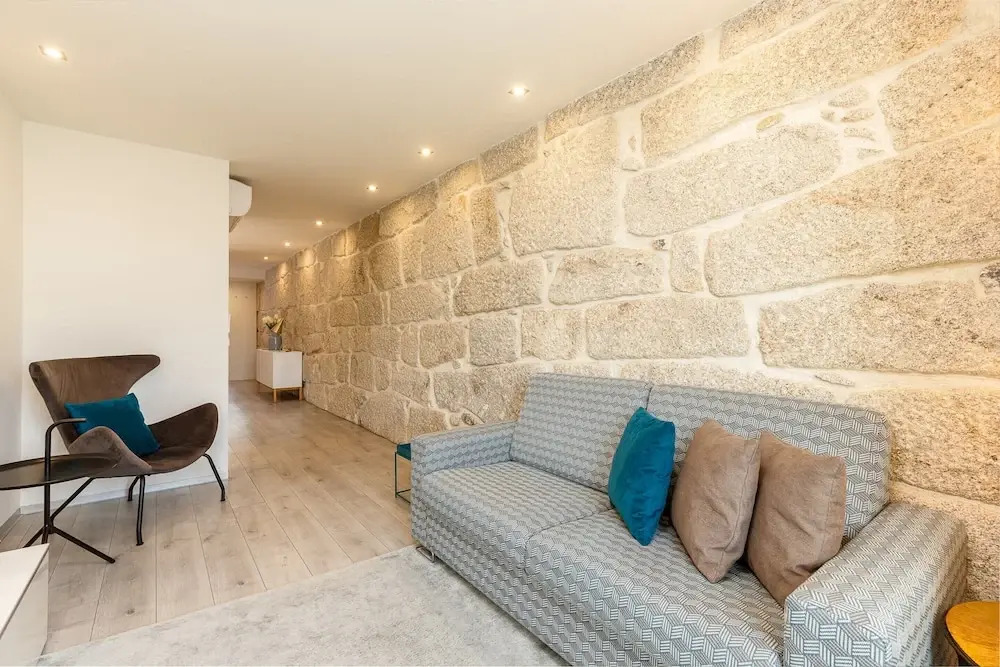 Charming riverview apartment in Porto