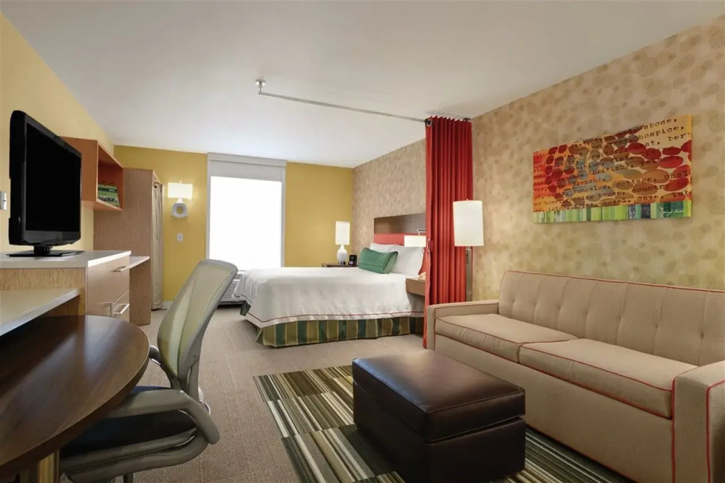 Home2 Suites By Hilton Tampa USF Near Busch Gardens