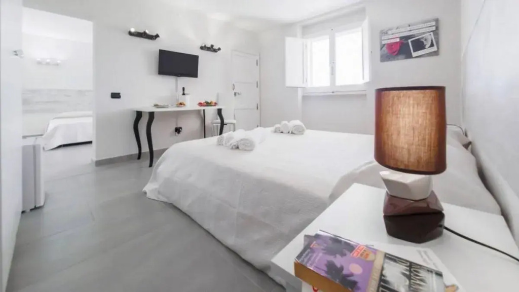 Lamanna's Hotel
