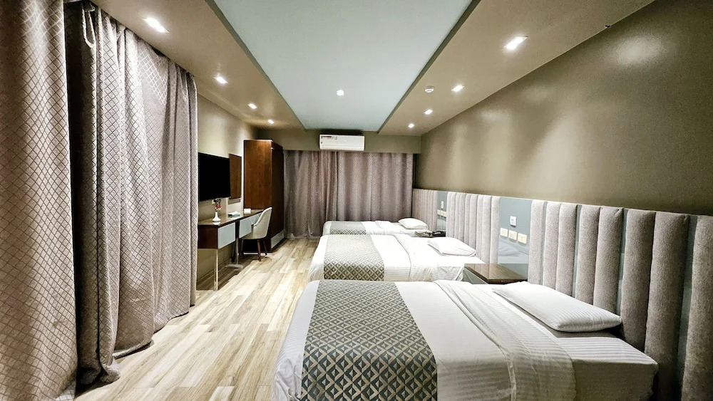Grand Bayan Hotel & Apt at Nile Plaza