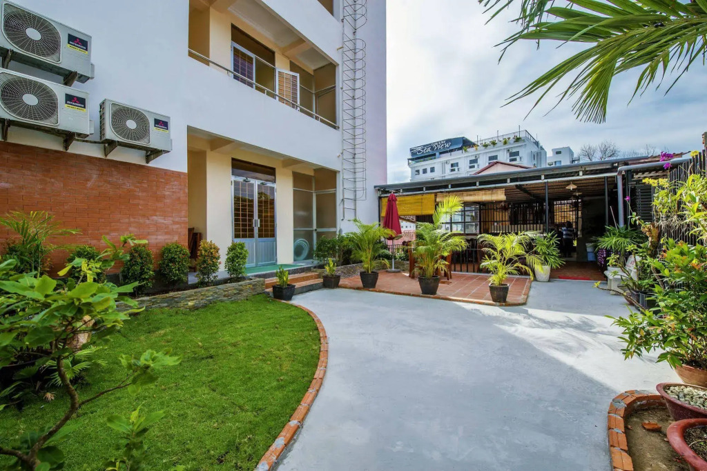 Blue Ocean Hotel